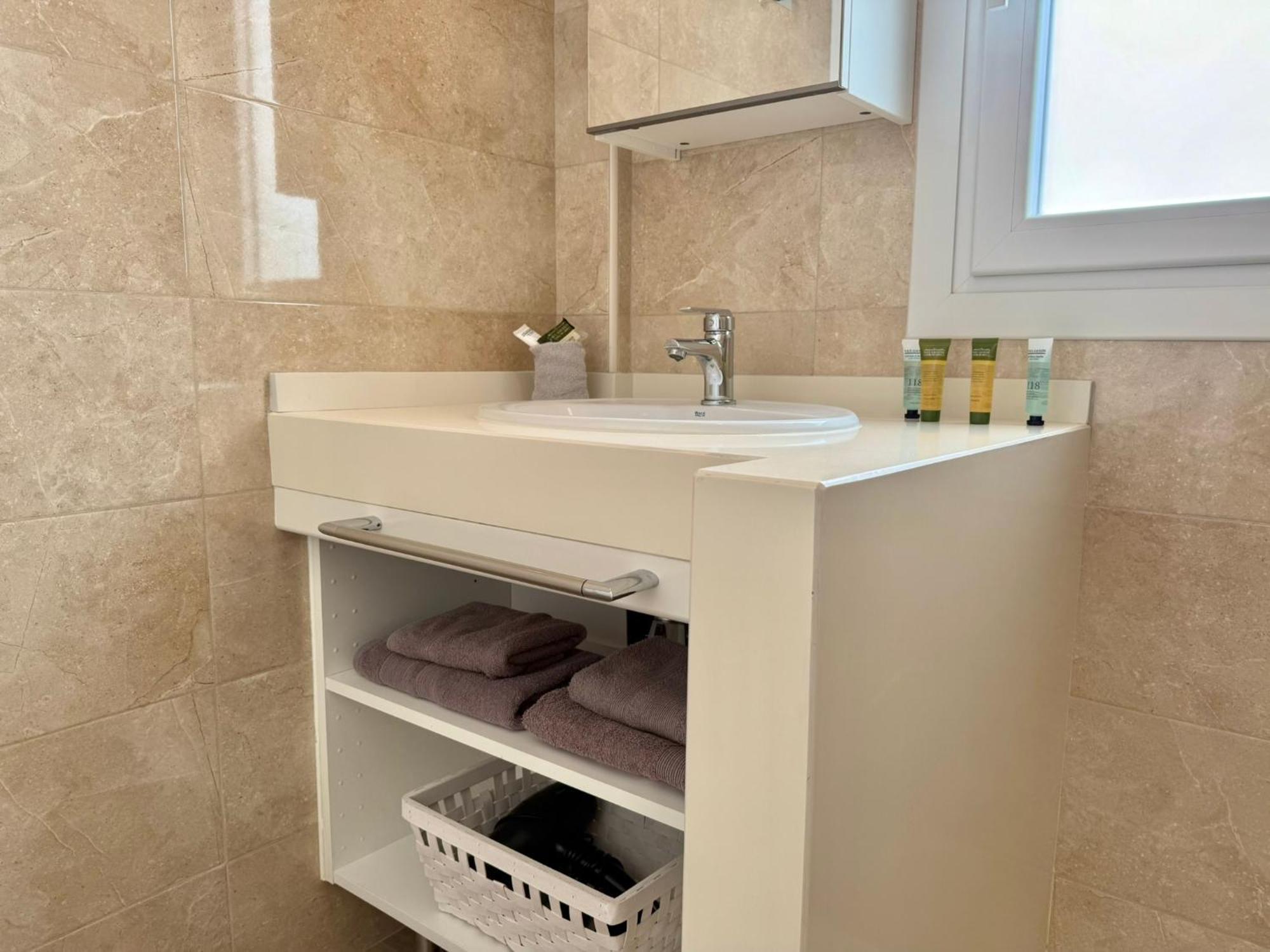 Blanco 35 By Sunhousescanarias * El Tablero (Las Palmas)